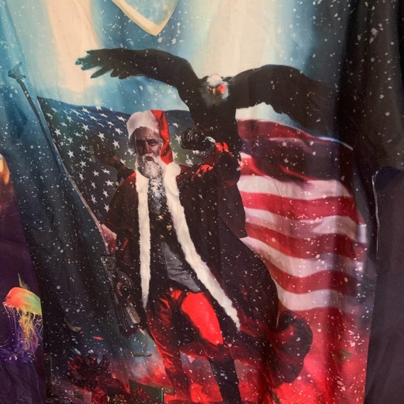 ShirtwasCash American Santa M Graphic Tee - Picture 5 of 6